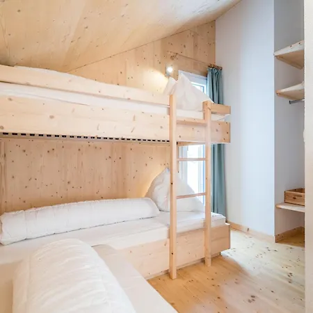 In With Sauna And Hot Tub