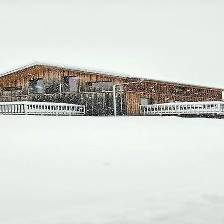 In With Sauna And Hot Tub *