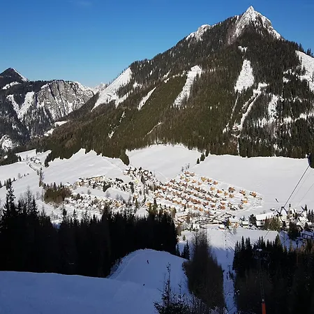 In With Sauna And Hot Tub Chalé