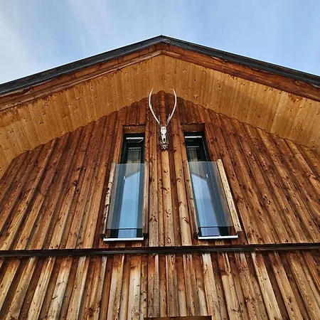 Chalé In With Sauna And Hot Tub